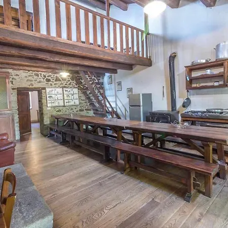 Vallorsaia Con Piscina Privata Ferienhaus