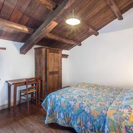 Vallorsaia Con Piscina Privata Ferienhaus