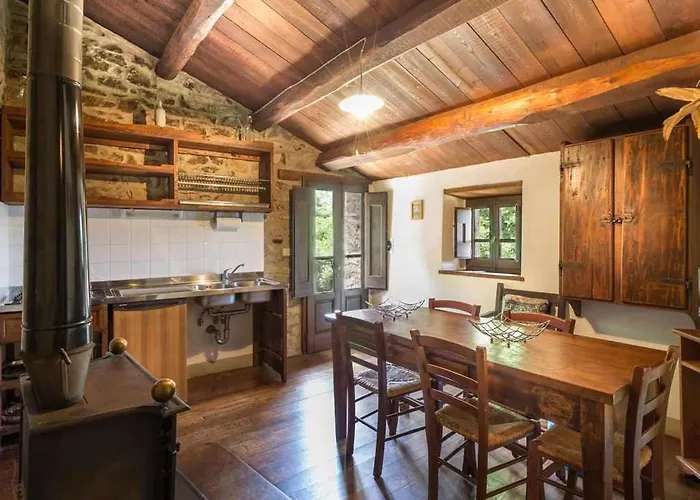 Vallorsaia Con Piscina Privata 펜션 *