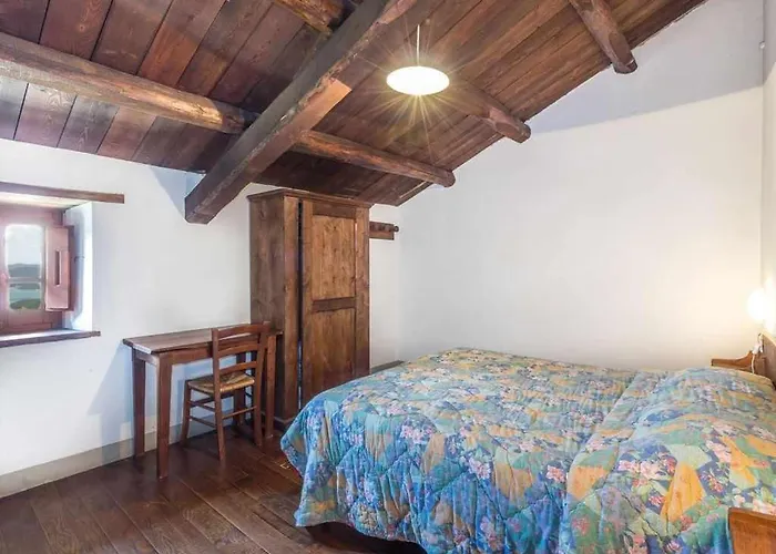 Vallorsaia Con Piscina Privata 펜션